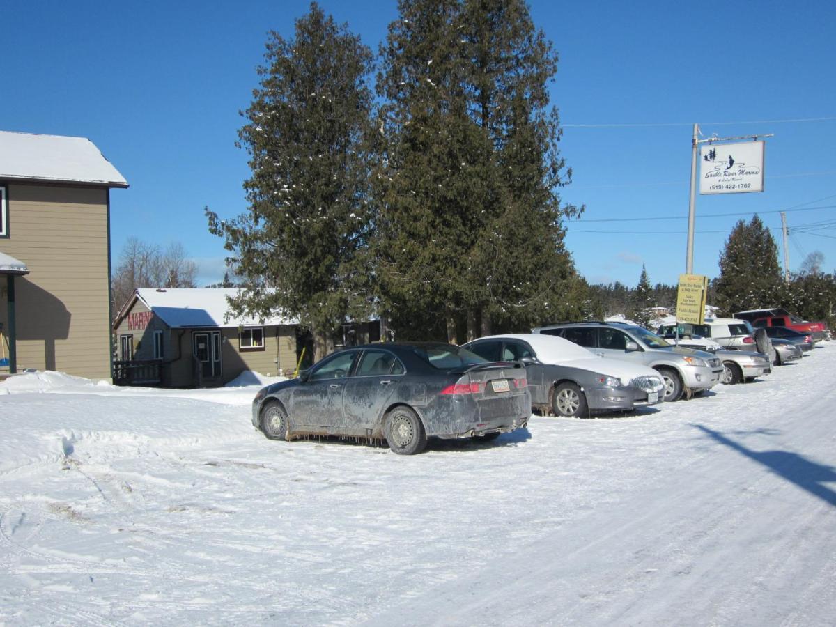 Sauble River Marina And Lodge Resort ソーブル・ビーチ エクステリア 写真