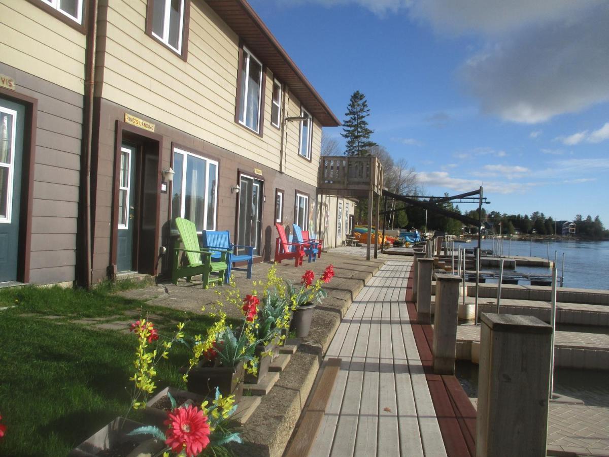 Sauble River Marina And Lodge Resort ソーブル・ビーチ エクステリア 写真