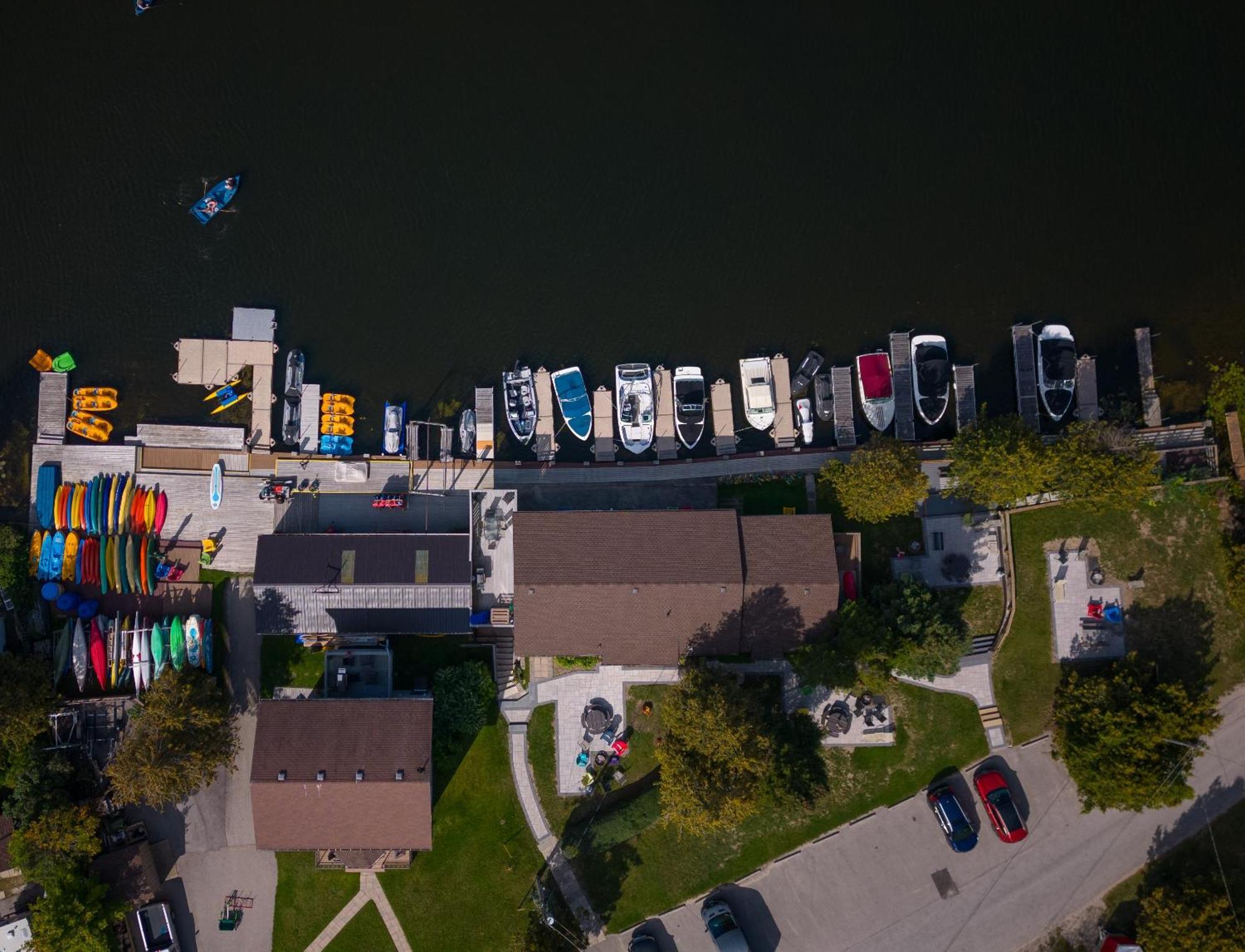 Sauble River Marina And Lodge Resort ソーブル・ビーチ エクステリア 写真