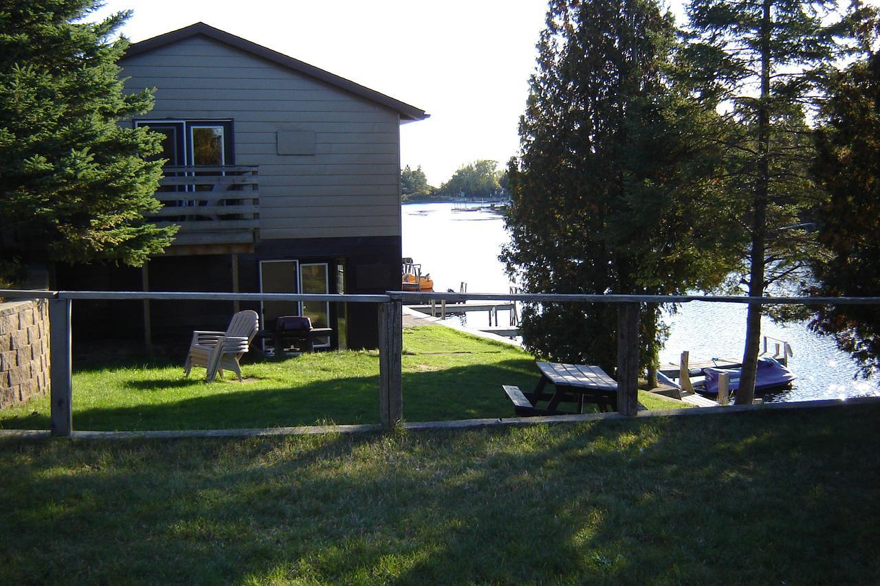 Sauble River Marina And Lodge Resort ソーブル・ビーチ 部屋 写真