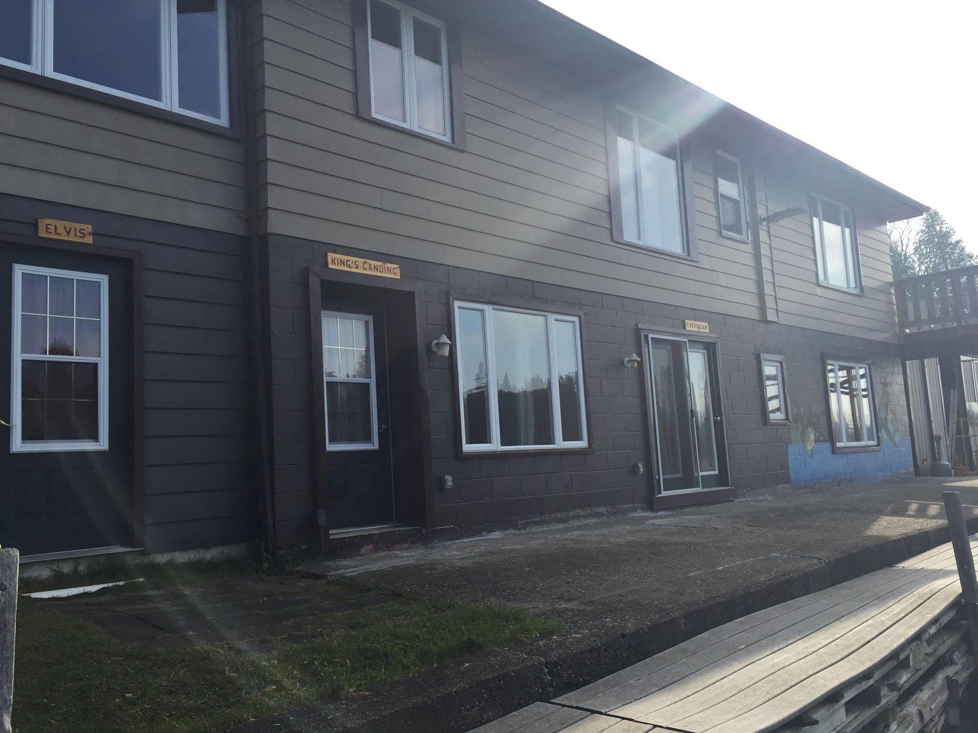 Sauble River Marina And Lodge Resort ソーブル・ビーチ エクステリア 写真