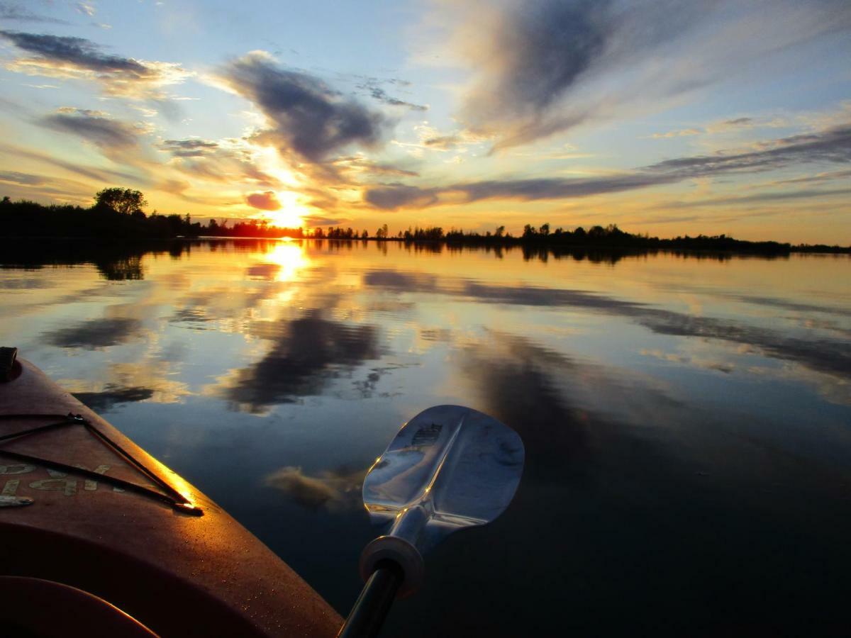 Sauble River Marina And Lodge Resort ソーブル・ビーチ エクステリア 写真